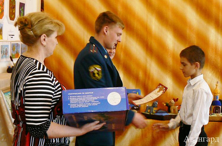 Школьная жизнь - «Служба спасения 01» Школьная жизнь - «Служба спасения 01»