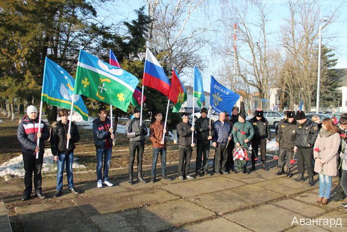 15 февраля - День вывода войск из Афганистана. 15 февраля - День вывода войск из Афганистана.
