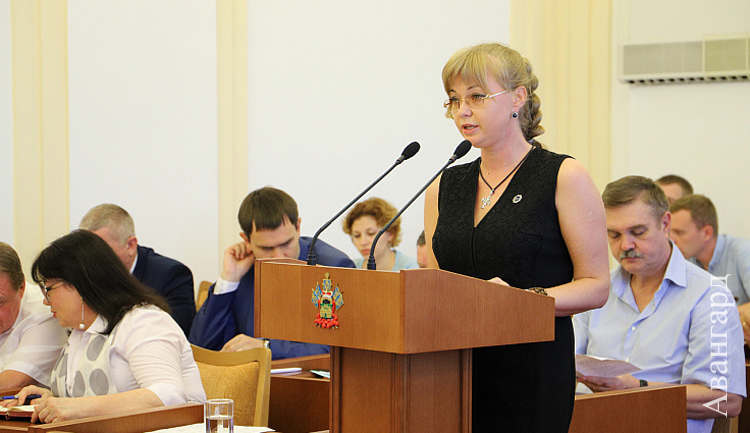 Виктория Лапина рассказала о развитии народной культуры. | В основе политики государства — создание условий для сохранения и развития народной культуры