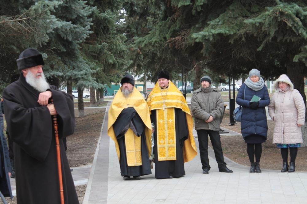 Освящение памятного знака основателям Екатериновского куреня Освящение памятного знака основателям Екатериновского куреня