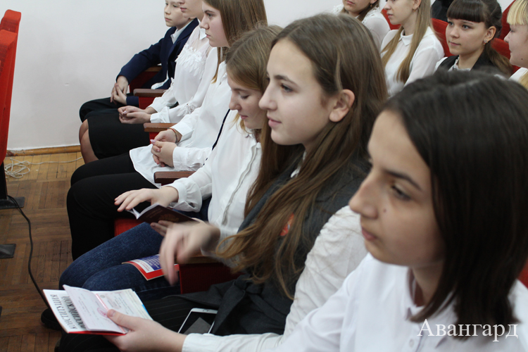 Вручение паспортов ко Дню Конституции – 2019 Вручение паспортов ко Дню Конституции – 2019