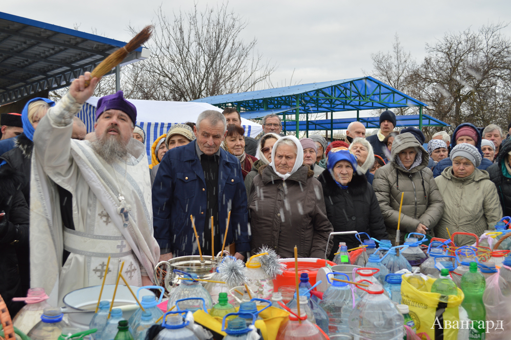 Великий чин освящения воды в Михайло-Архангельском храме. | «Во Иордане крещающуся Тебе, Господи…»