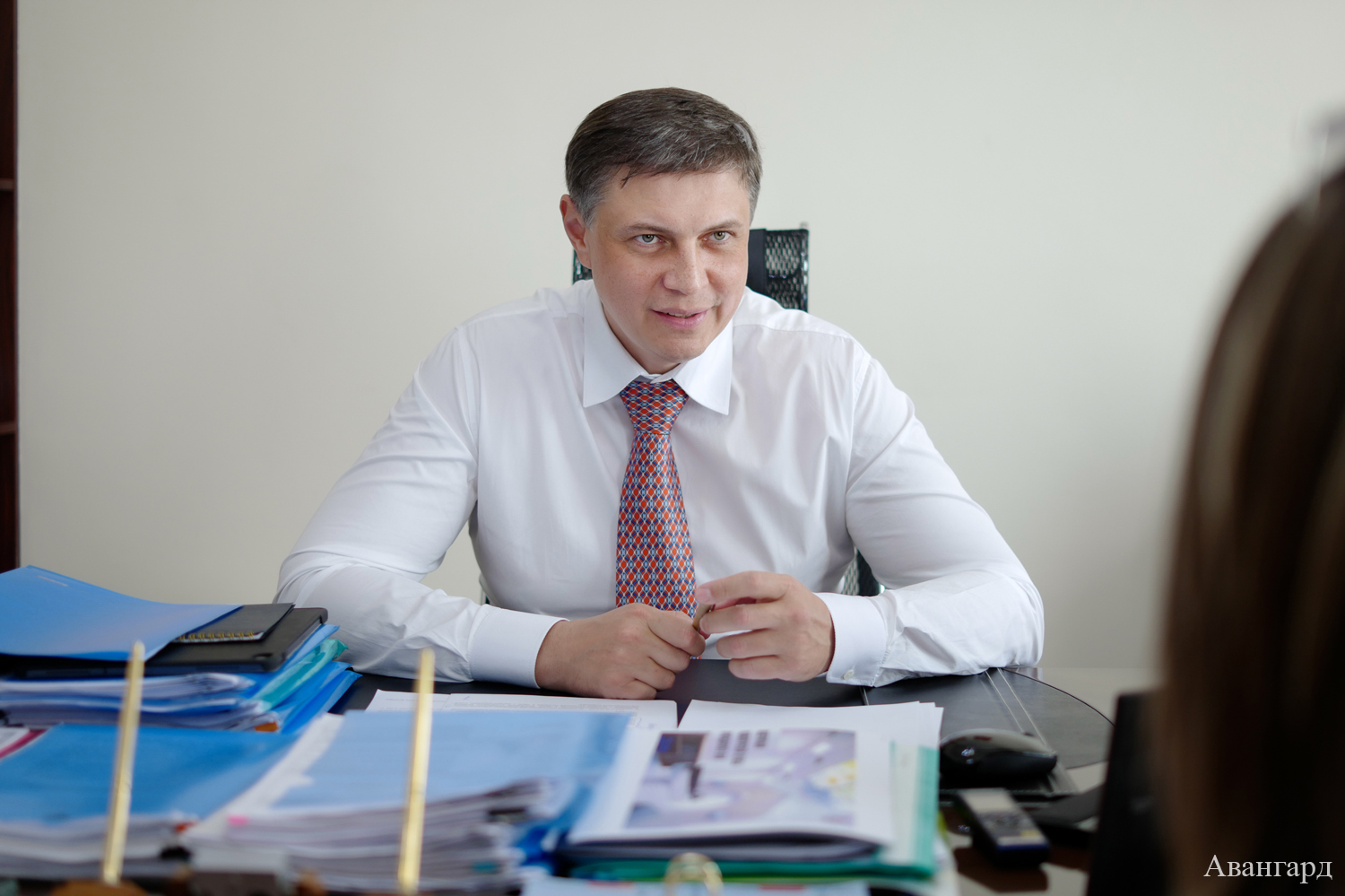 В прошлом году расходы бюджета на капитальные вложения в регионе были 16 млрд рублей, в этом году они увеличились более чем в два раза и составили 37 млрд рублей, — отметил Игорь Галась. | Игорь Галась: «Предпринятые меры поддержки позволят вернуться к траектории роста»