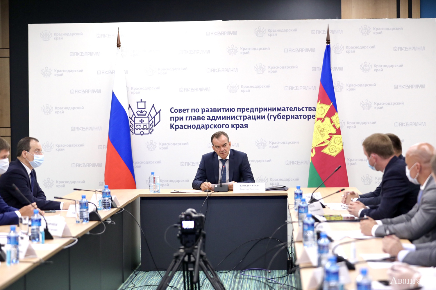 Главное, что разработанные меры позволят людям выдохнуть и ощутить реальную поддержку, — уверен Вениамин Кодратьев. | Подъемный механизм