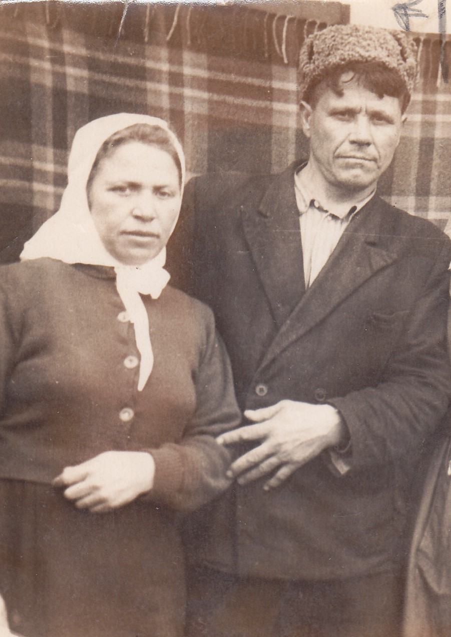 Макушкины Нина Семеновна и Дмитрий Андреевич. Фото 50-х годов. | «Он бился под Сталинградом, она — в обороне кавказа»