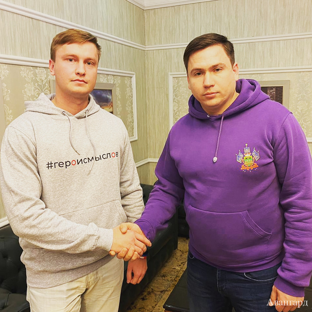 Алексей Симонов и замминистра образования науки и молодежной политики края Сергей Урайкин.