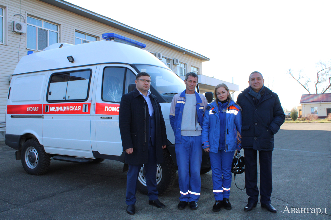 Автомобиль «скорой» помощи пополнил автопарк Крыловской ЦРБ. | Крыловчане получили новую «скорую»