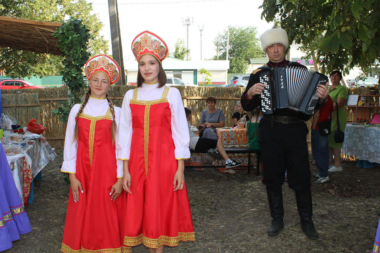 В Новопашковском курене В Новопашковском курене