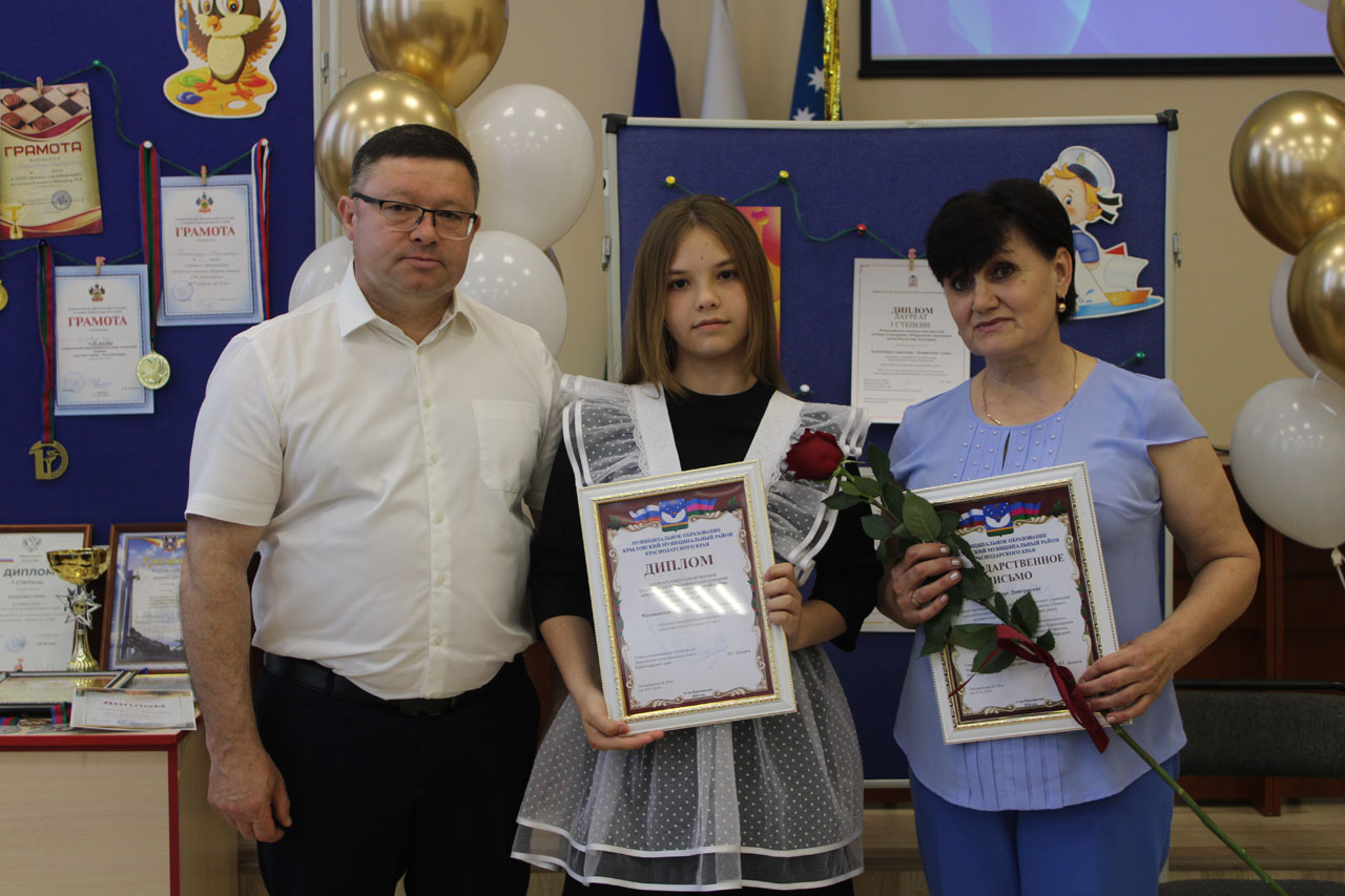 Виталий Демиров, Маргарита Романовская и Вера Косач Виталий Демиров, Маргарита Романовская и Вера Косач