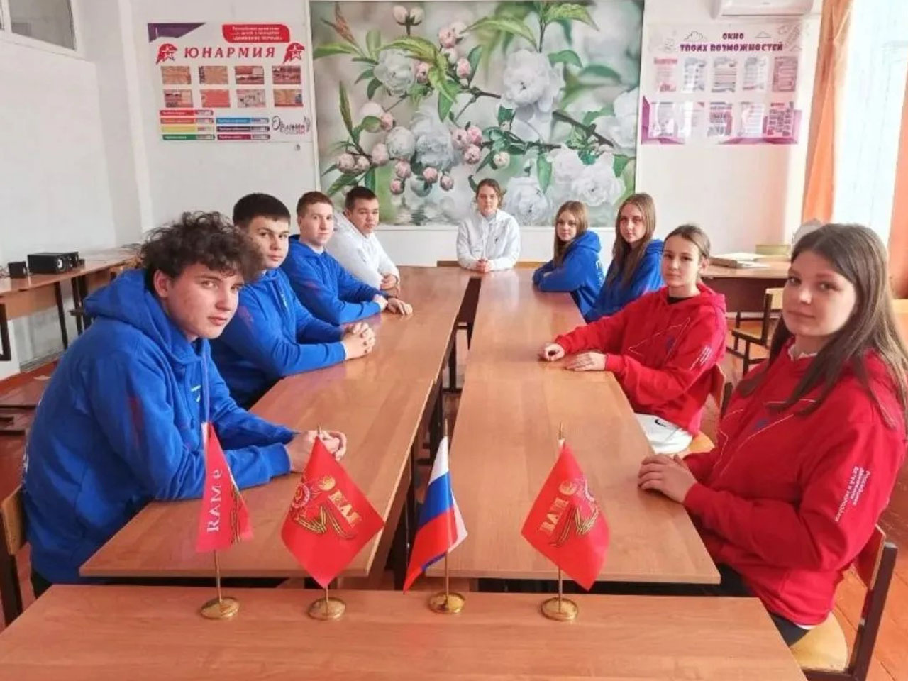 В прошлом сезоне команда СОШ 7 выиграла 200 тысяч рублей на развитие первичного отделения Движения Первых. | Более 9 миллионов рублей – на реализацию молодежных идей и проектов