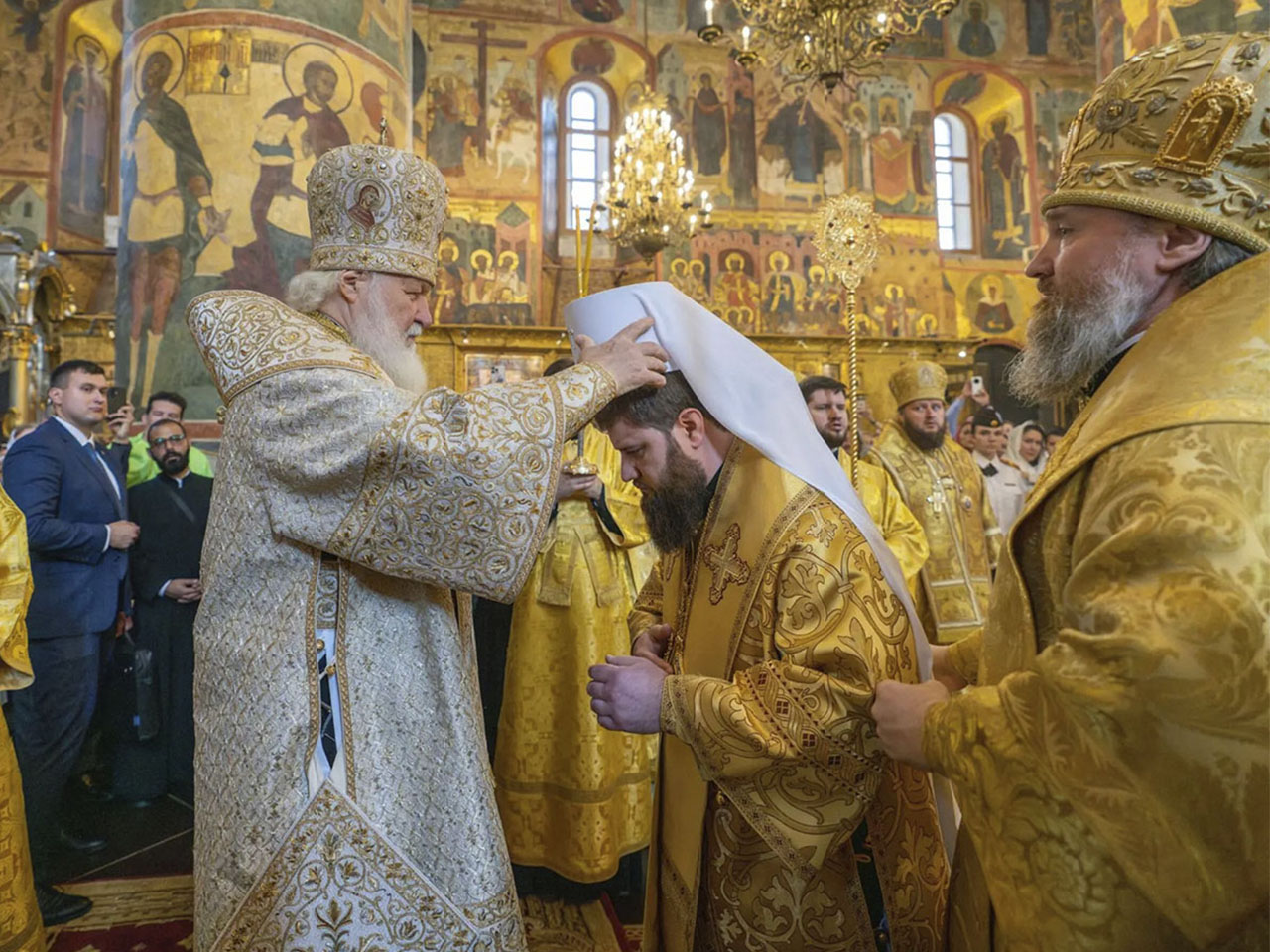 Патриарх Кирилл возводит в сан митрополита Игнатия / ФОТО С ОФИЦИАЛЬНОГО САЙТА МОСКОВСКОГО ПАТРИАРХАТА. | Наш земляк — митрополит